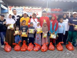 Ikasdasa Hadirkan Kebahagiaan Melalui Baksos Sego Rongewu di Tanjung Perak Surabaya