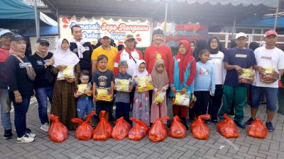 Ikasdasa Hadirkan Kebahagiaan Melalui Baksos Sego Rongewu di Tanjung Perak Surabaya