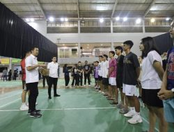 Wamenpora Taufik Hidayat Berikan Apresiasi Kepada Atlet Beregu Campuran Asia 2025