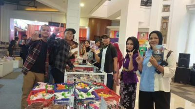 Siswa SMKN 4 Padalarang Unjuk Kemampuan di Festival Buku Gramedia