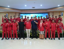 Menpora Dito Melepas Timnas Sepak Bola Amputasi Indonesia Berlaga di Amputee Football Asian Championship