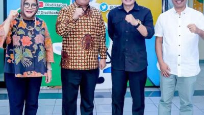 Workshop Kewirausahaan SMK Se-Bandung Raya Hadirkan Wamen UMKM