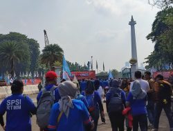 May Day 2025: Ribuan Buruh Tumpah Ruah di Monas, Presiden Prabowo Dijadwalkan Hadir