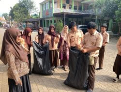 Pelajar MAN Kota Cimahi Tunjukkan Aksi Nyata Cinta Lingkungan Lewat Program Pilah Sampah