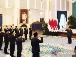 Presiden Prabowo Lantik Lima Pejabat Baru dalam Reshuffle Kabinet Merah Putih