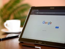 Google Uji Coba Integrasi AI Overviews dan AI Mode untuk Pencarian Lebih Interaktif