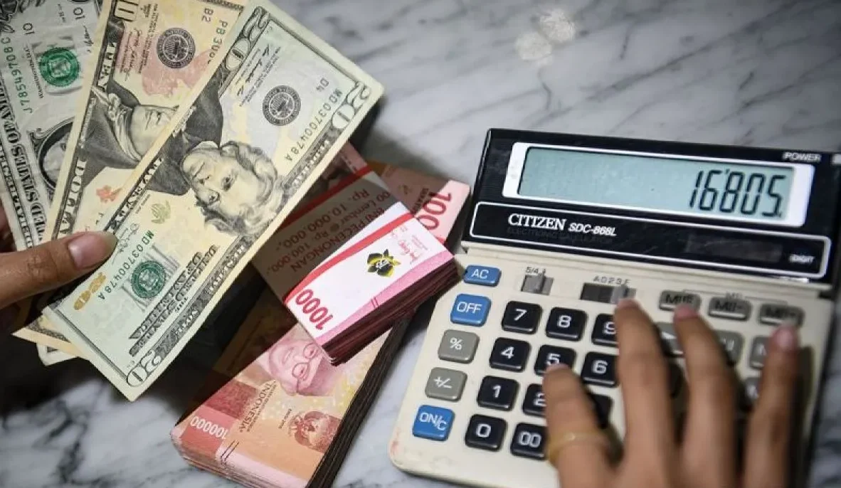 Ancaman Penutupan Selat Hormuz Tekan Rupiah ke Rp17.121 per Dolar AS