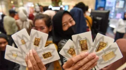 Harga Emas Antam Turun Tajam, Anjlok Rp44.000 per Gram