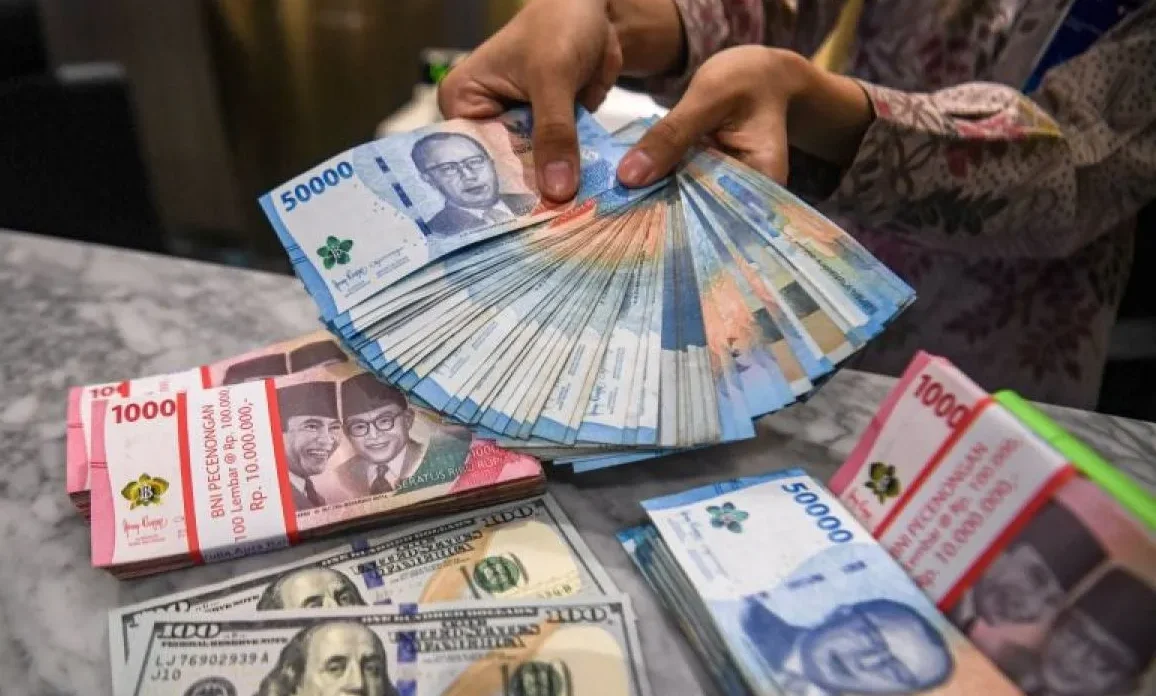 Rupiah Melemah ke Rp17.064 per Dolar AS, Dipicu Ketegangan AS-Iran